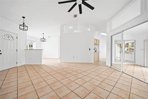 House in Punta Gorda, Florida 3 bedrooms, 158.4 sq.m. № 1733887 - photo 6
