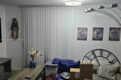 Condominio en venta en Miami, Florida, 1 dormitorio, 52.03 m2 № 1939890 - foto 3