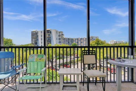 Condo in Aventura, Florida, 2 bedrooms  № 1890266 - photo 28