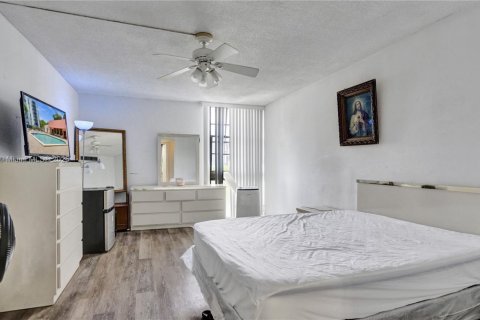 Condo in Aventura, Florida, 2 bedrooms  № 1890266 - photo 16