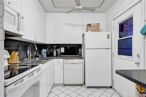 Condo in Aventura, Florida, 2 bedrooms  № 1890266 - photo 13