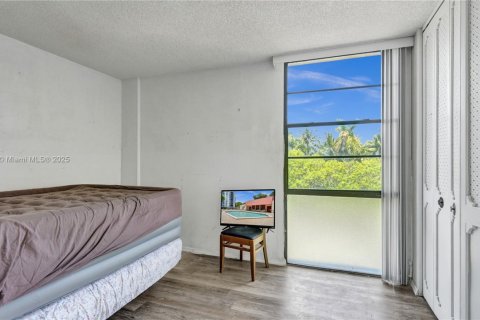 Condo in Aventura, Florida, 2 bedrooms  № 1890266 - photo 17
