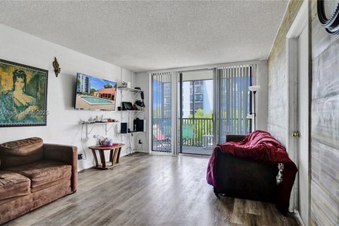 Condo in Aventura, Florida, 2 bedrooms  № 1890266 - photo 1
