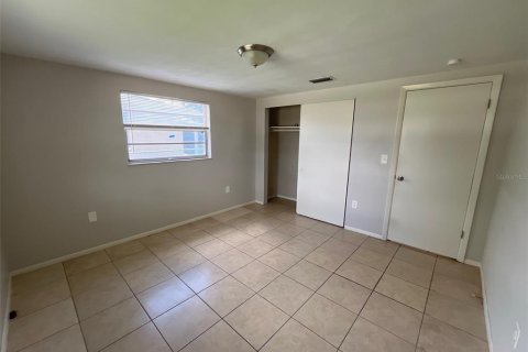 House in Port Richey, Florida 3 bedrooms, 126.35 sq.m. № 1803174 - photo 12