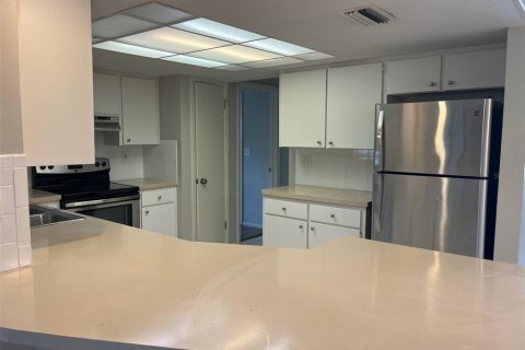 House in Port Richey, Florida 3 bedrooms, 126.35 sq.m. № 1803174 - photo 4