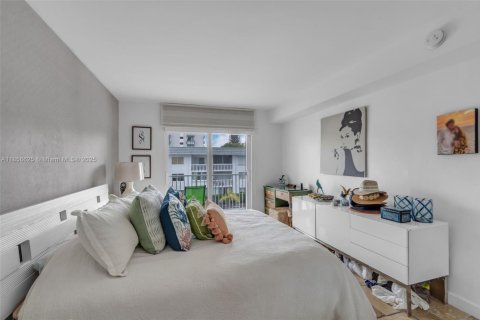 Condo in Key Biscayne, Florida, 1 bedroom  № 1881564 - photo 12