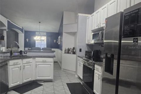 Casa en venta en Kissimmee, Florida, 4 dormitorios, 184.88 m2 № 2201415 - foto 3