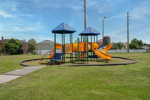 Casa en venta en Kissimmee, Florida, 4 dormitorios, 184.88 m2 № 2201415 - foto 25