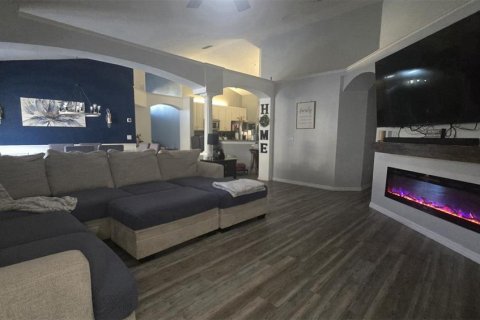 Casa en venta en Kissimmee, Florida, 4 dormitorios, 184.88 m2 № 2201415 - foto 6