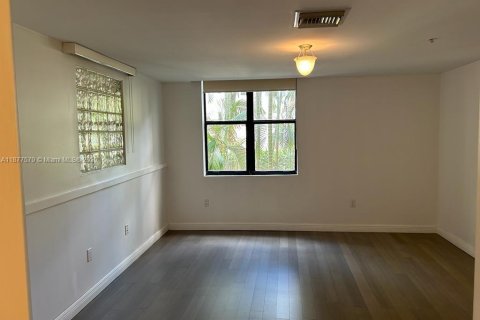Townhouse in Coral Gables, Florida 2 bedrooms, 114.73 sq.m. № 1924340 - photo 5