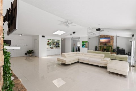 Casa en venta en Boynton Beach, Florida, 3 dormitorios, 240.06 m2 № 1891882 - foto 7