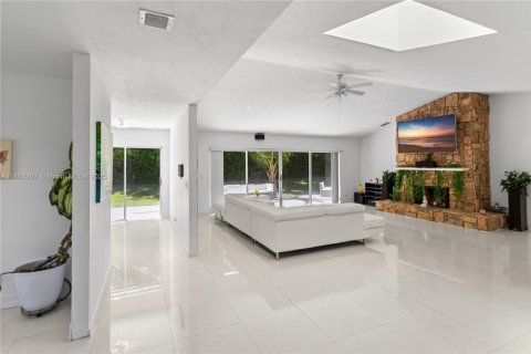 Casa en venta en Boynton Beach, Florida, 3 dormitorios, 240.06 m2 № 1891882 - foto 9