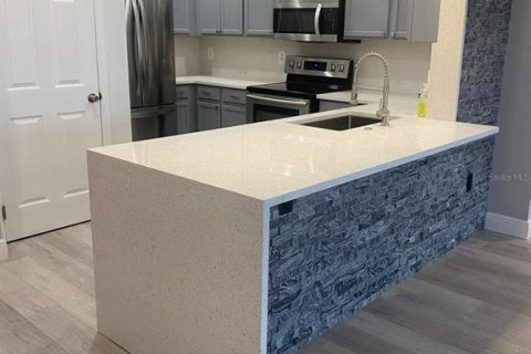 Adosado en alquiler en Kissimmee, Florida, 3 dormitorios, 181.81 m2 № 1832920 - foto 14