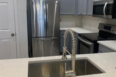 Adosado en alquiler en Kissimmee, Florida, 3 dormitorios, 181.81 m2 № 1832920 - foto 12