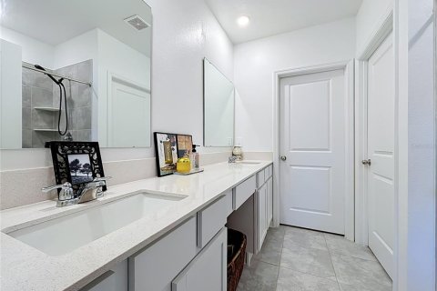 Villa ou maison à vendre à Kissimmee, Floride: 5 chambres, 221.85 m2 № 2427678 - photo 18