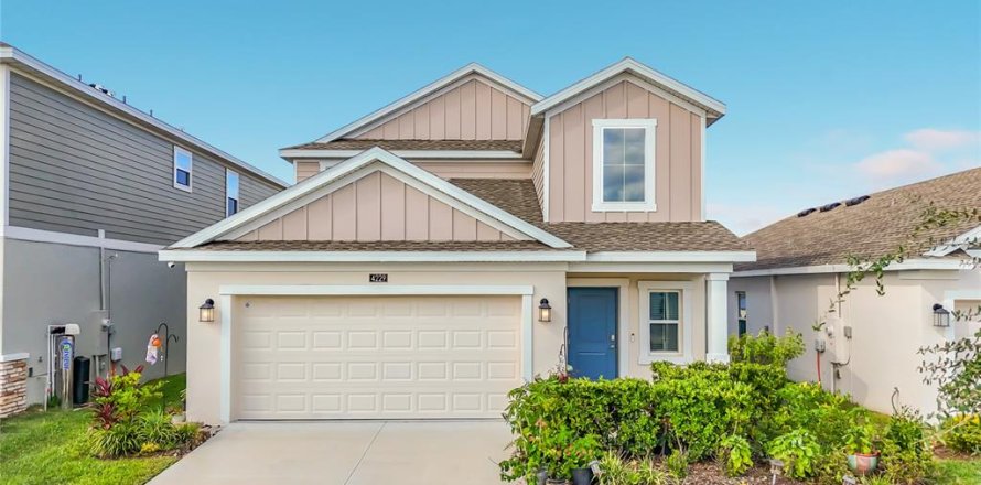 Villa ou maison à Kissimmee, Floride 5 chambres, 221.85 m2 № 2427678