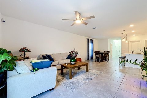 Villa ou maison à vendre à Kissimmee, Floride: 5 chambres, 221.85 m2 № 2427678 - photo 14