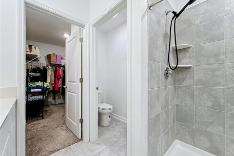 Villa ou maison à vendre à Kissimmee, Floride: 5 chambres, 221.85 m2 № 2427678 - photo 20