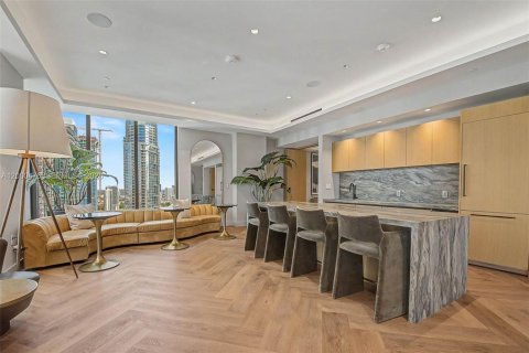 Condo in Miami, Florida, 2 bedrooms № 2176888 - photo 11