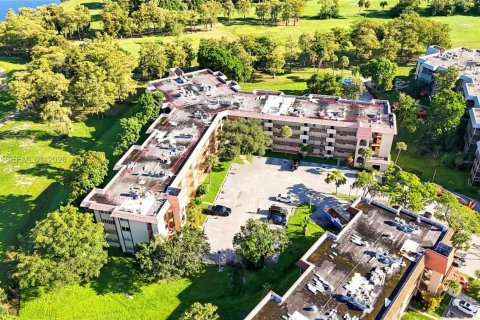 Снять в аренду кондоминиум в Лодерхилл, Флорида 1 спальня, 80.82м2, № 2044452 - фото 3