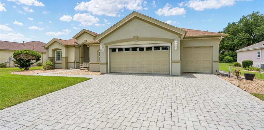 Casa en Summerfield, Florida 2 dormitorios, 216.74 m2 № 2203414