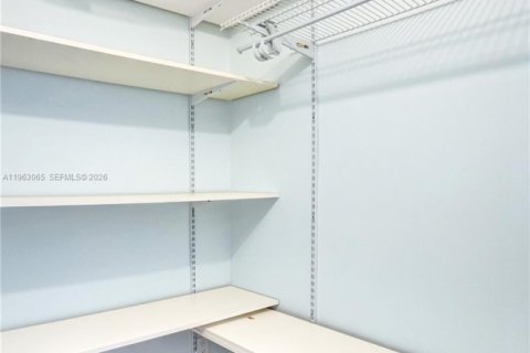 Copropriété à louer à Hallandale Beach, Floride: 2 chambres, 102.19 m2 № 2154615 - photo 22