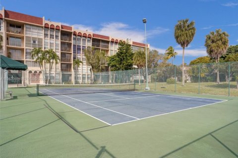 Copropriété à louer à Hallandale Beach, Floride: 2 chambres, 102.19 m2 № 2154615 - photo 27