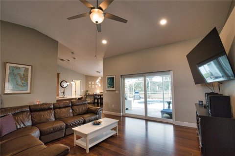 House in Port Charlotte, Florida 3 bedrooms, 187.76 sq.m. № 2424081 - photo 13