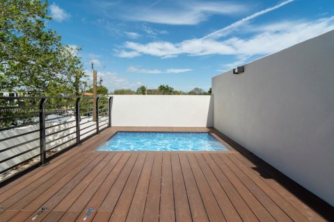 Townhouse in Fort Lauderdale, Florida 3 bedrooms, 285.58 sq.m. № 1695543 - photo 2