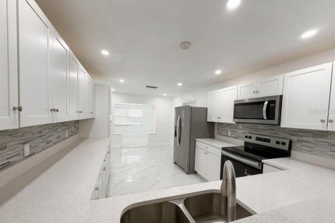 Casa en venta en Dundee, Florida, 4 dormitorios, 159.79 m2 № 2225255 - foto 15