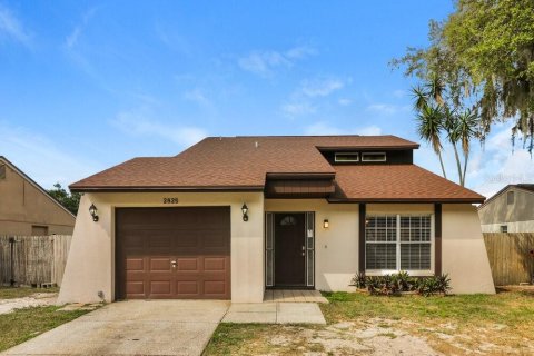 Villa ou maison à Tampa, Floride 3 chambres, 130.71 m2 № 2393806