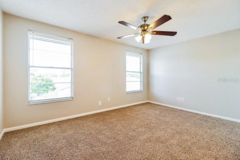Villa ou maison à louer à Tampa, Floride: 3 chambres, 130.71 m2 № 2393806 - photo 12