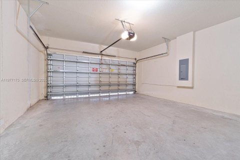 Снять в аренду виллу или дом в Майами, Флорида 4 спальни, 176.42м2, № 2079562 - фото 21