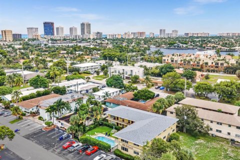 Condo in Pompano Beach, Florida, 1 bedroom № 2402488 - photo 30