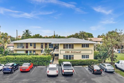 Condo in Pompano Beach, Florida, 1 bedroom № 2402488 - photo 26