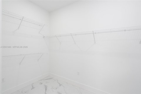 Villa ou maison à vendre à Lehigh Acres, Floride: 4 chambres, 186.73 m2 № 2066338 - photo 18