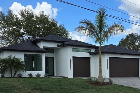 Villa ou maison à Lehigh Acres, Floride 4 chambres, 186.73 m2 № 2066338