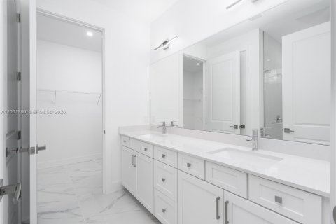 Villa ou maison à vendre à Lehigh Acres, Floride: 4 chambres, 186.73 m2 № 2066338 - photo 17