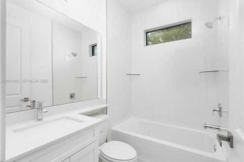 Villa ou maison à vendre à Lehigh Acres, Floride: 4 chambres, 186.73 m2 № 2066338 - photo 22