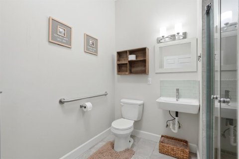 Casa en venta en De Leon Springs, Florida, 7 dormitorios, 425.12 m2 № 2396069 - foto 30