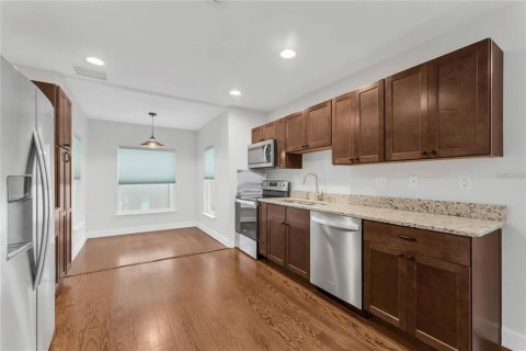 House in Montverde, Florida 2 bedrooms, 120.22 sq.m. № 1642501 - photo 7