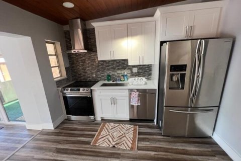Villa ou maison à louer à Fort Lauderdale, Floride: 3 chambres, 162.58 m2 № 2385502 - photo 6