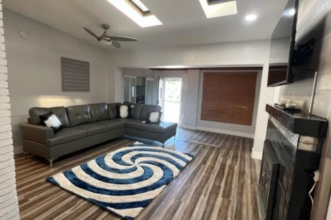 Villa ou maison à louer à Fort Lauderdale, Floride: 3 chambres, 162.58 m2 № 2385502 - photo 10
