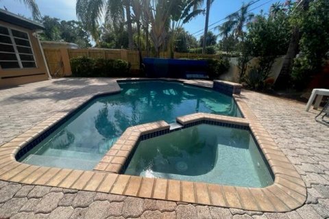 Villa ou maison à louer à Fort Lauderdale, Floride: 3 chambres, 162.58 m2 № 2385502 - photo 5