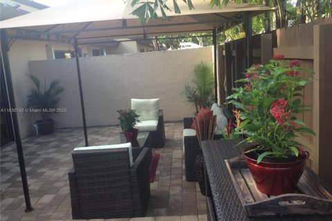 Condo in Oakland Park, Florida, 2 bedrooms  № 1806367 - photo 19