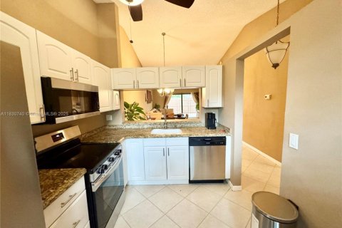 Condo in Oakland Park, Florida, 2 bedrooms  № 1806367 - photo 7