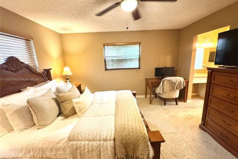 Condo in Oakland Park, Florida, 2 bedrooms  № 1806367 - photo 20