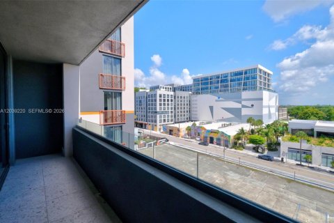 Condominio en venta en Miami, Florida, 1 dormitorio, 59.27 m2 № 2186136 - foto 12