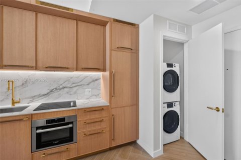 Condominio en venta en Miami, Florida, 1 dormitorio, 59.27 m2 № 2186136 - foto 17