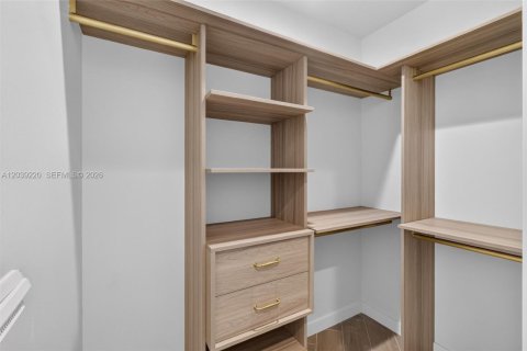 Condominio en venta en Miami, Florida, 1 dormitorio, 59.27 m2 № 2186136 - foto 4